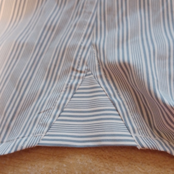 NWT BCBGMaxAzria Blue & White Striped Ruffled Long Sleeve Blouse-Women's Sz Med - Picture 11 of 11